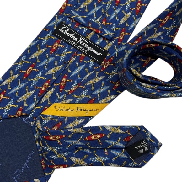 SALVATORE FERRAGAMO Blue Kayak Silk LUXURY Tie ITALY - Picture 3 of 4